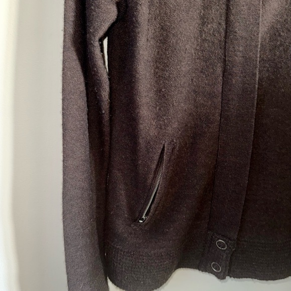 Women's Merino Wool tunic cardigan. - Picture 3 of 6